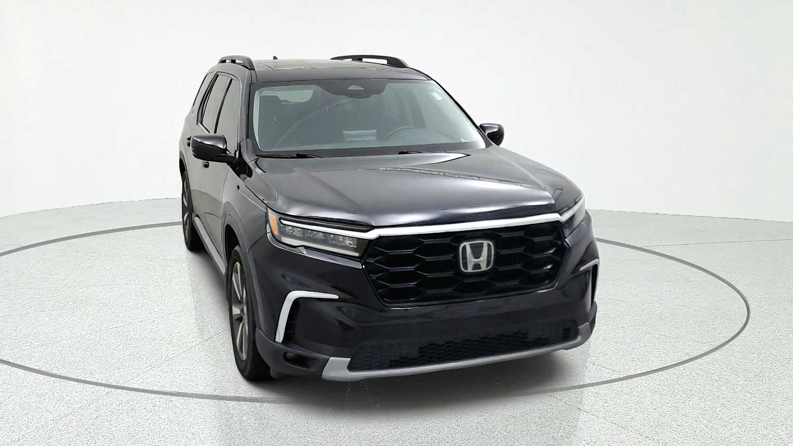 Used 2024 Honda Pilot Touring SUV
