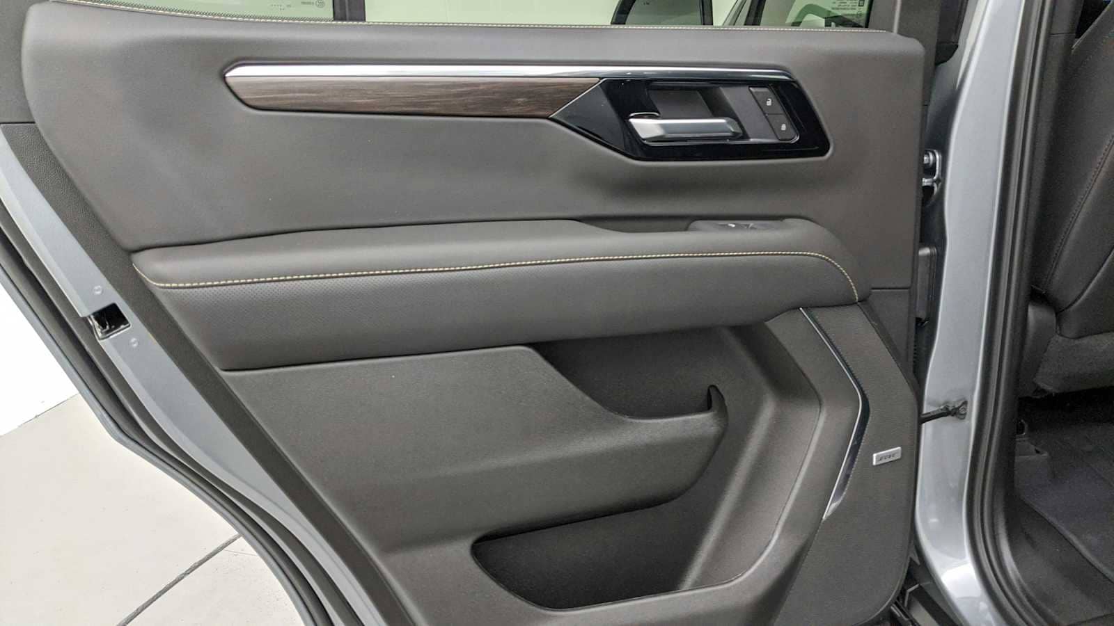 2026 Chevrolet Tahoe Premier - Photo 25