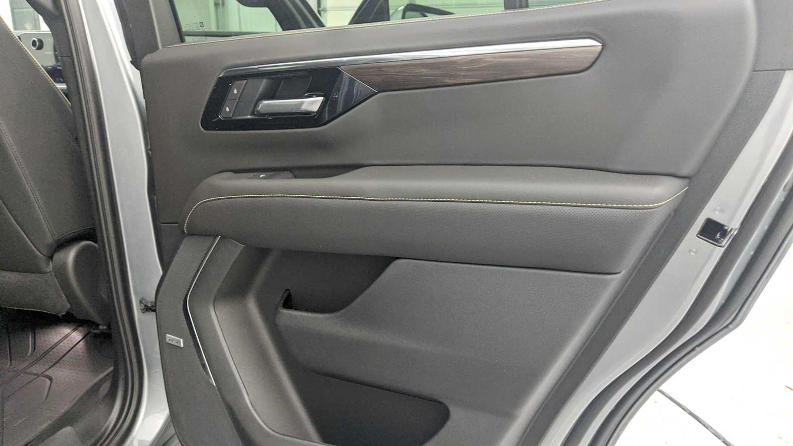 2026 Chevrolet Tahoe Premier - Photo 33