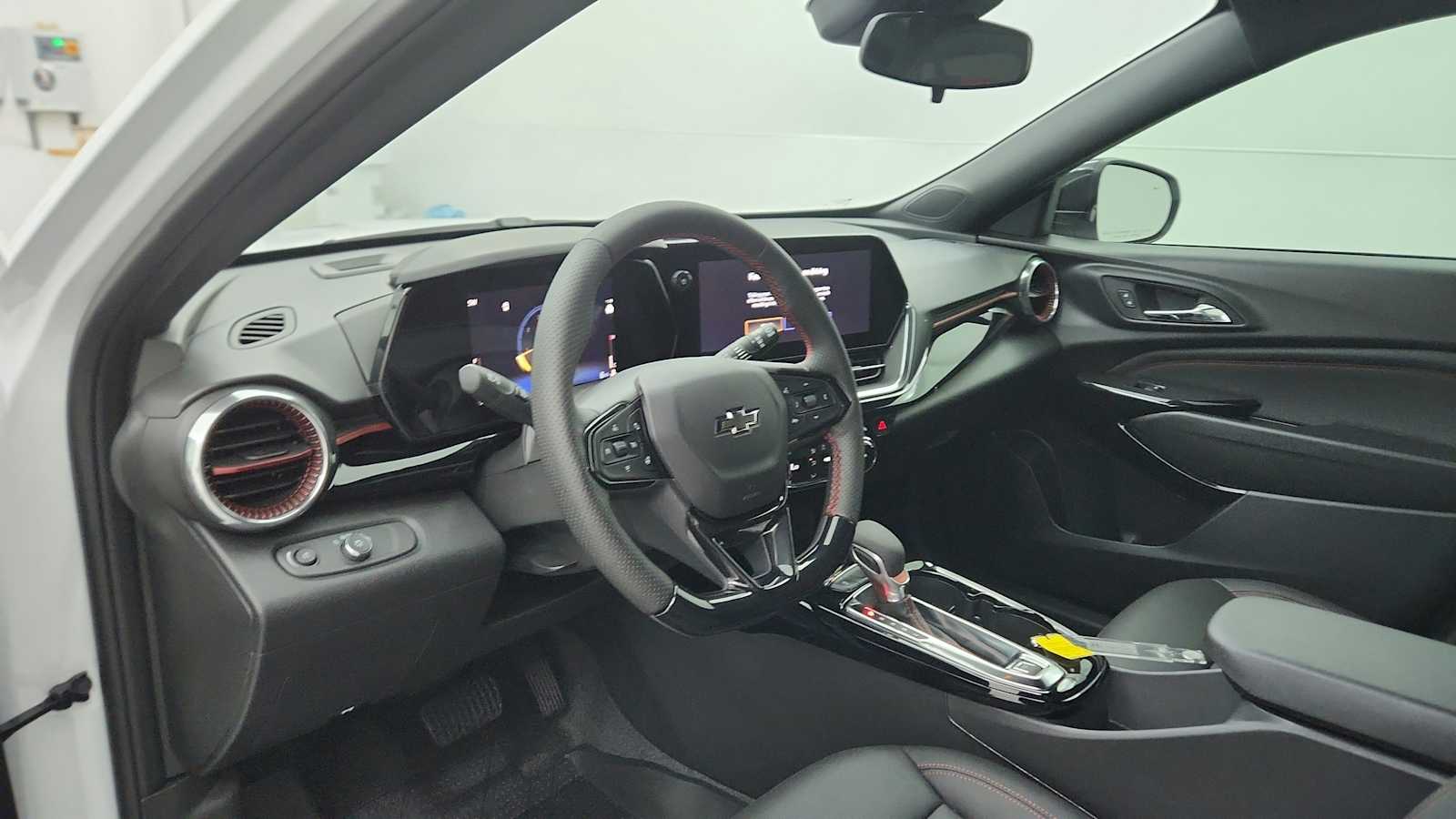 2026 Chevrolet Trax RS - Photo 11