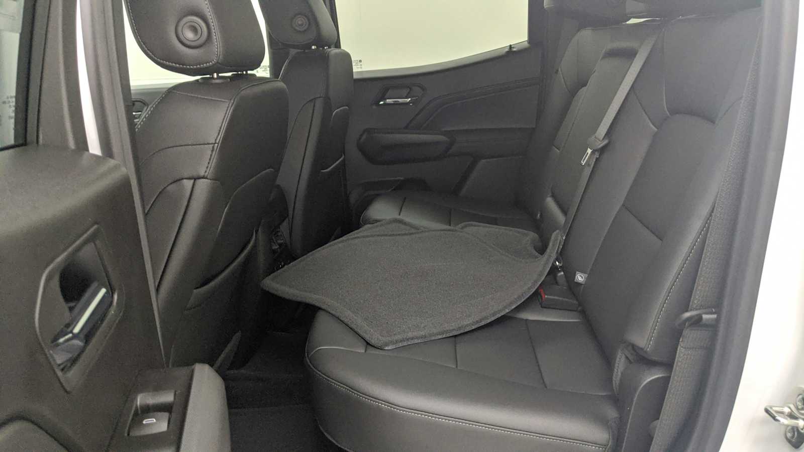 2026 Chevrolet Colorado LT - Photo 22