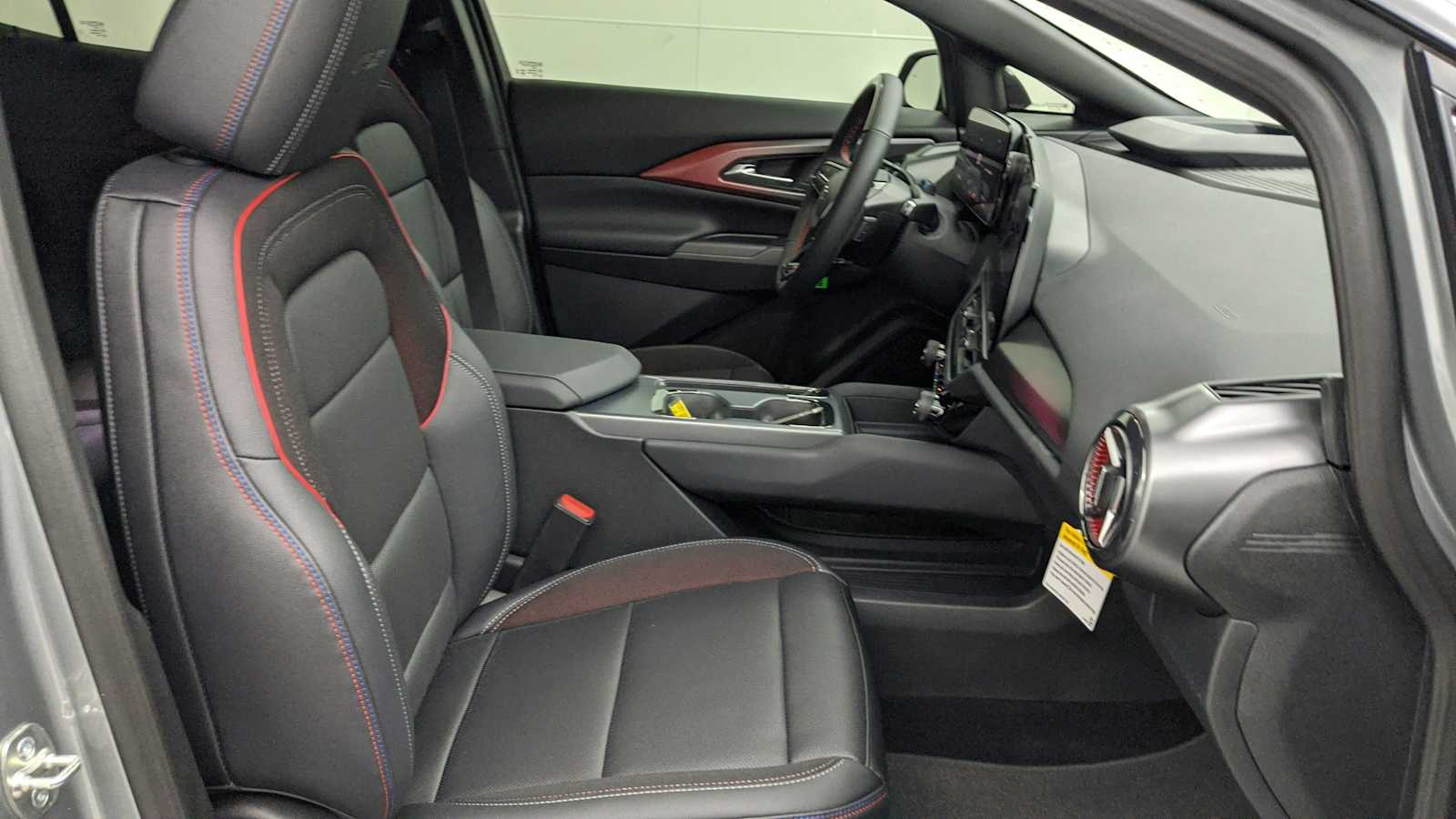2026 Chevrolet Equinox EV RS - Photo 27