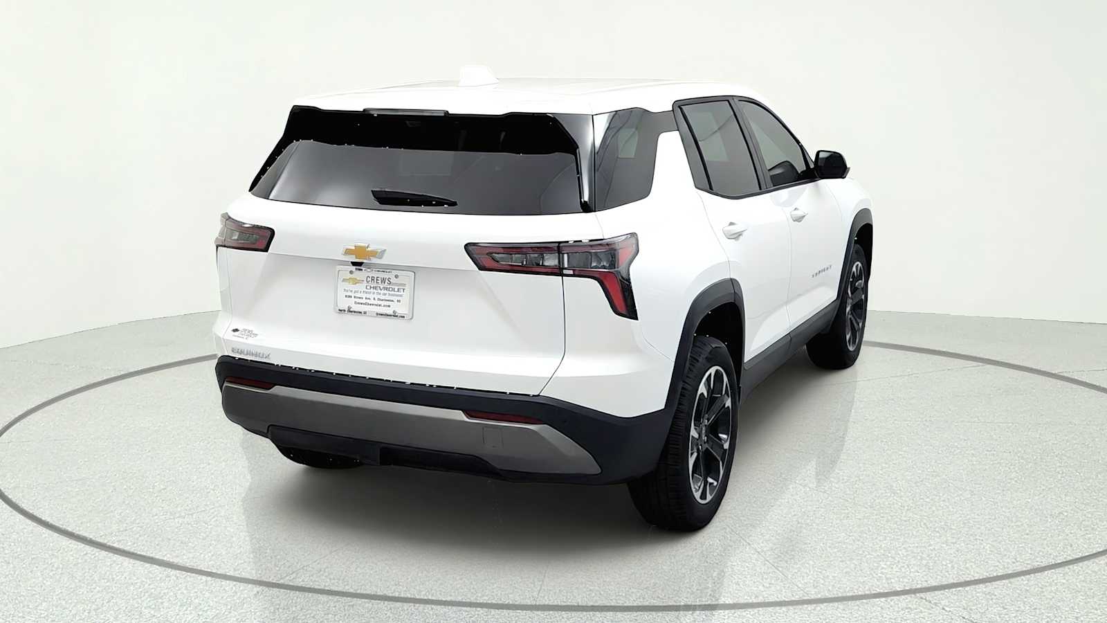 2027 Chevrolet Equinox LT - Photo 8