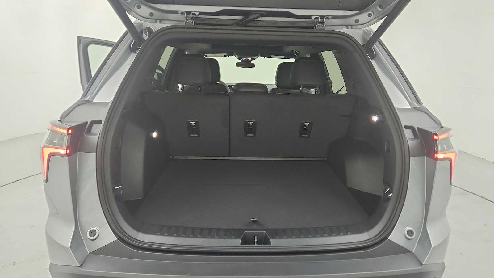 2027 Chevrolet Equinox RS - Photo 11