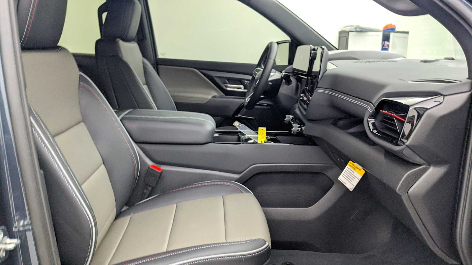 2026 Chevrolet Silverado EV Trail Boss - Photo 28