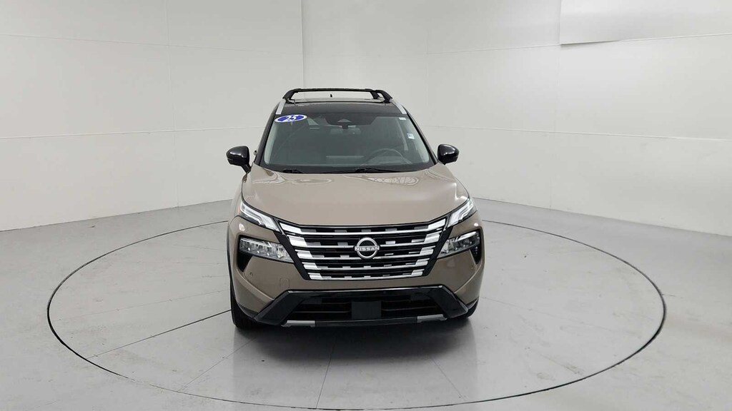 Used 2025 Nissan Rogue Platinum FWD SUV