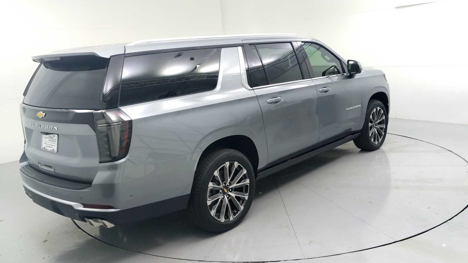 2026 Chevrolet Suburban High Country - Photo 6