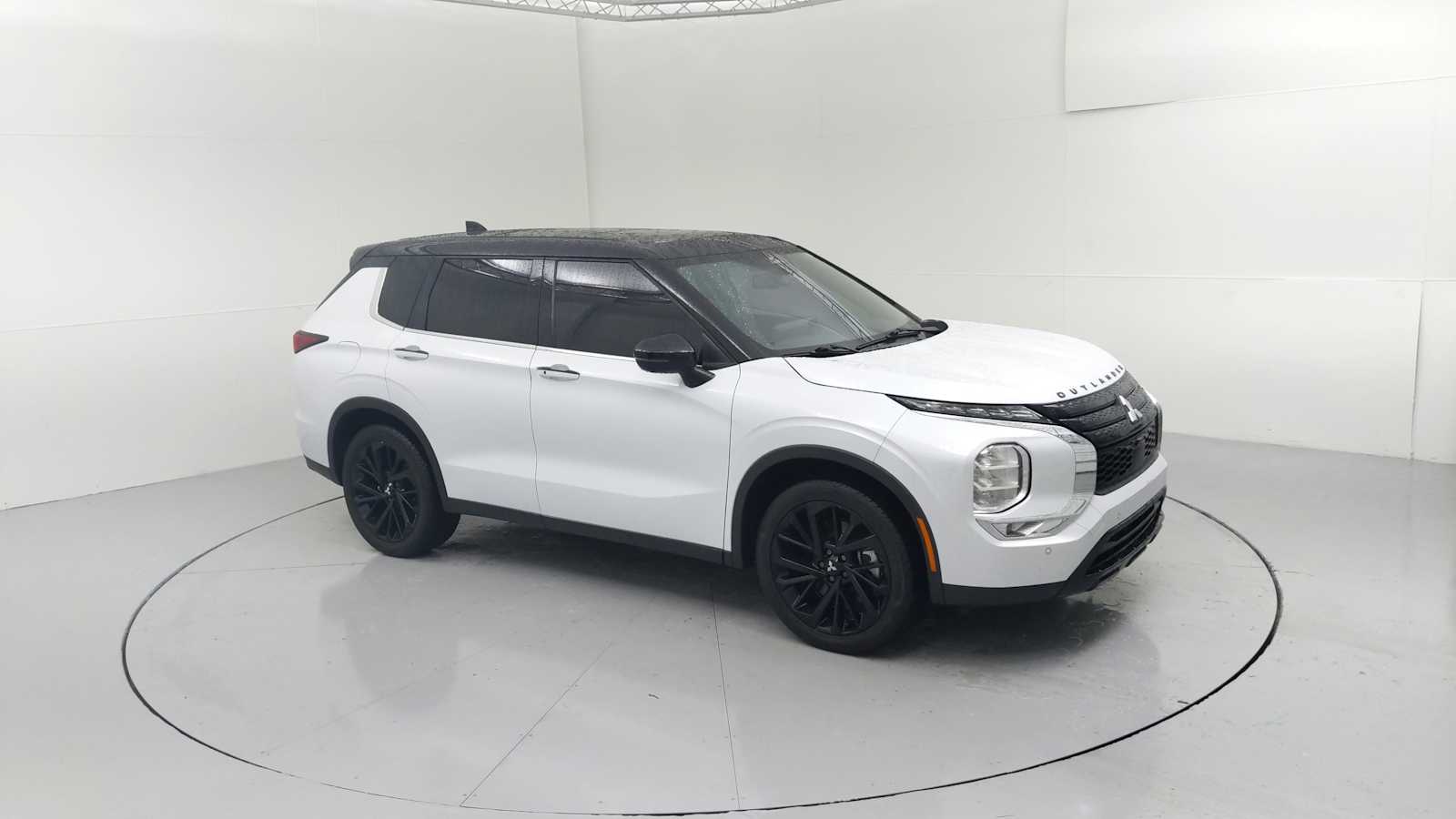 2023 Mitsubishi Outlander SEL Black Edition's photo