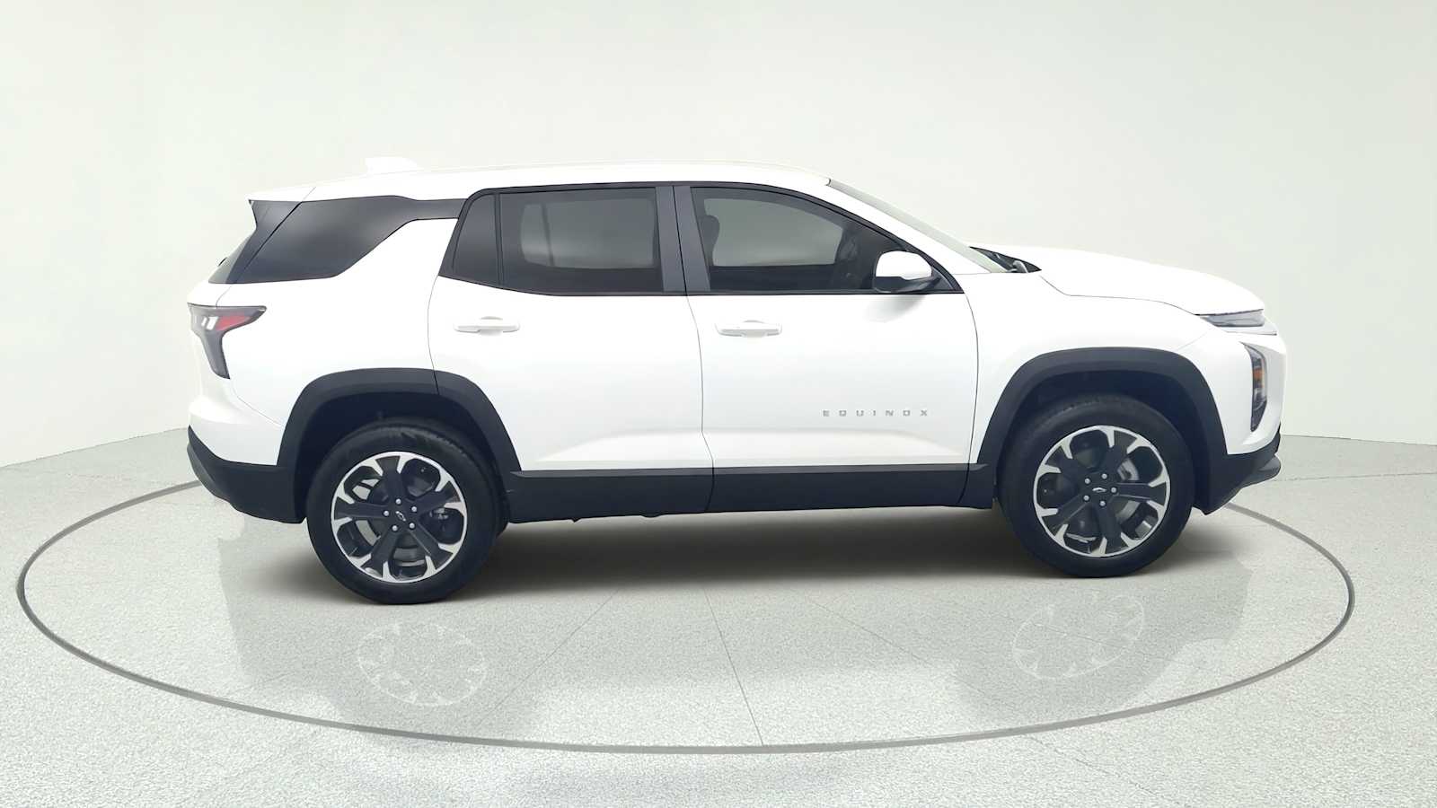 2026 Chevrolet Equinox LT - Photo 10