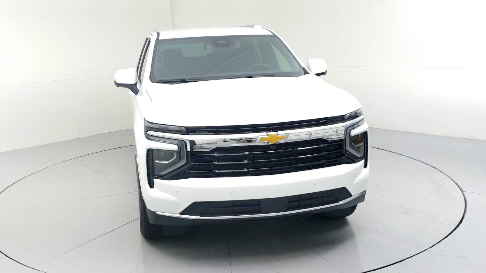 2026 Chevrolet Tahoe LS photo 2