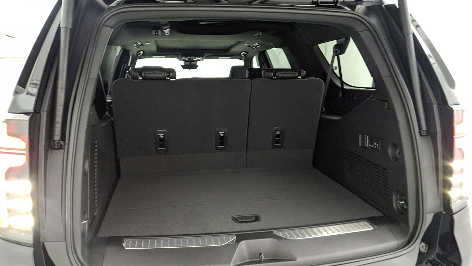 2026 Chevrolet Suburban High Country - Photo 26