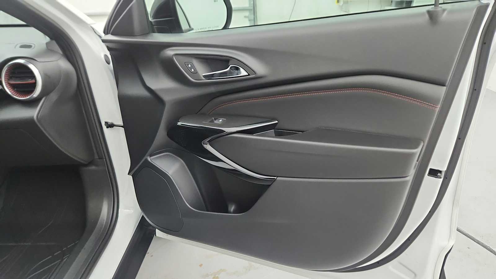 2026 Chevrolet Trax RS - Photo 27
