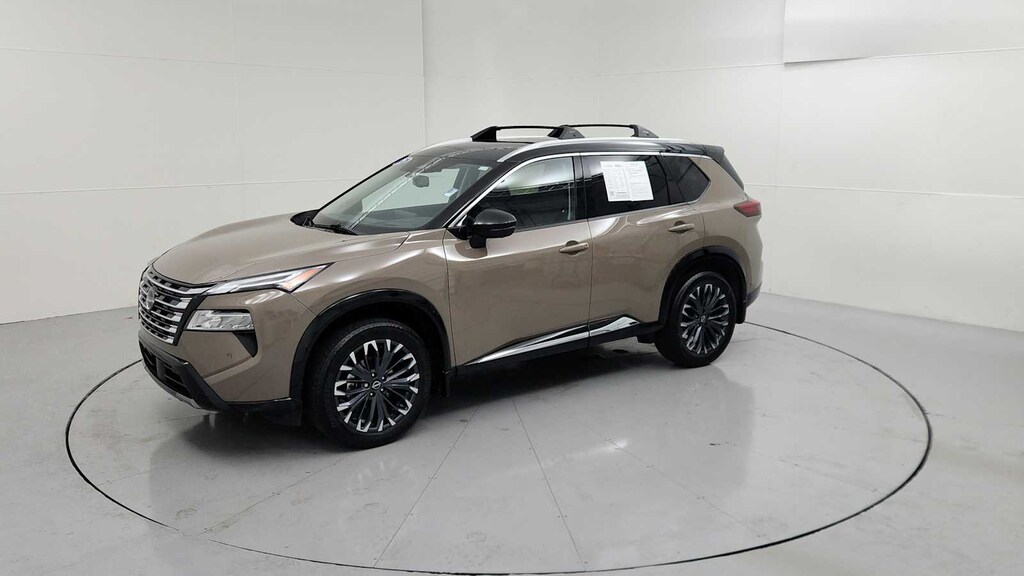 Used 2025 Nissan Rogue Platinum FWD SUV
