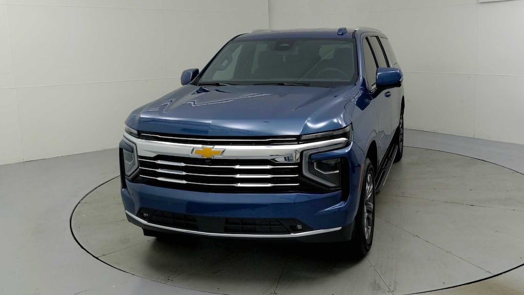 New 2026 Chevrolet Suburban LT SUV