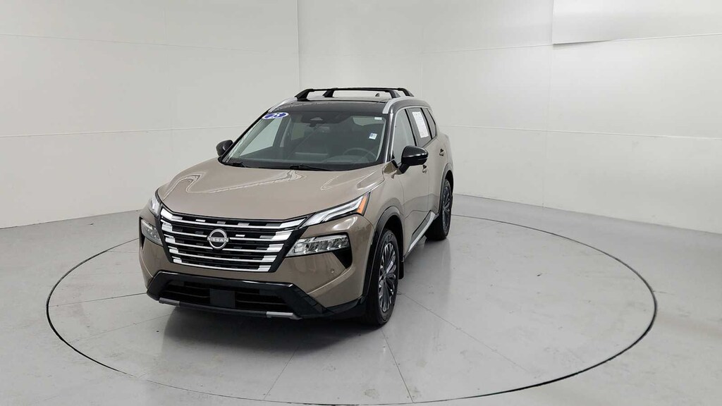 Used 2025 Nissan Rogue Platinum FWD SUV