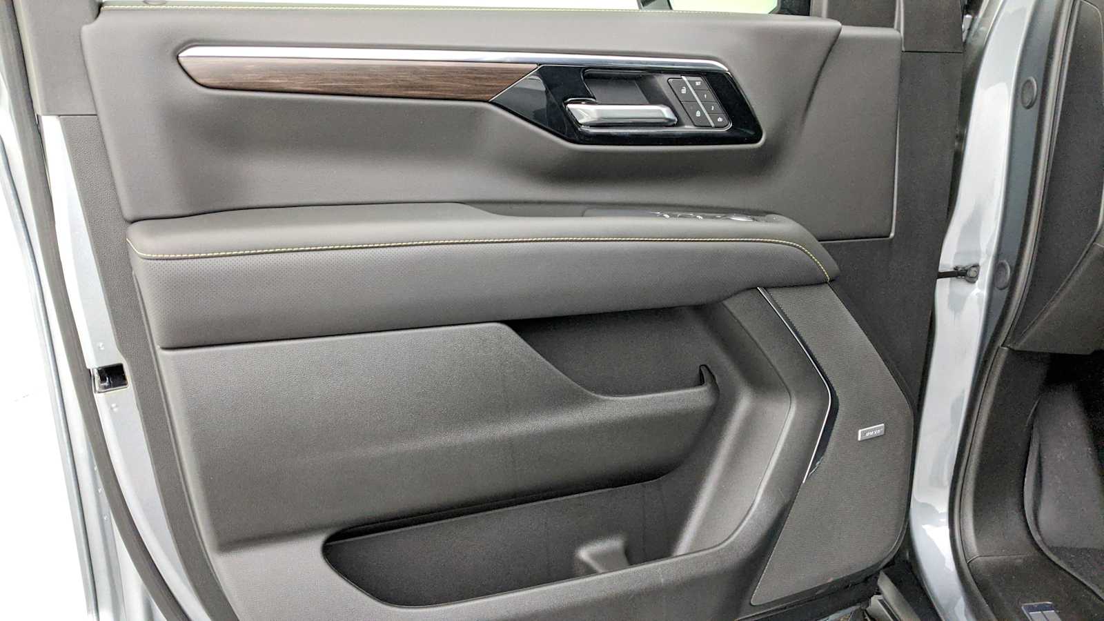 2026 Chevrolet Tahoe Premier - Photo 24