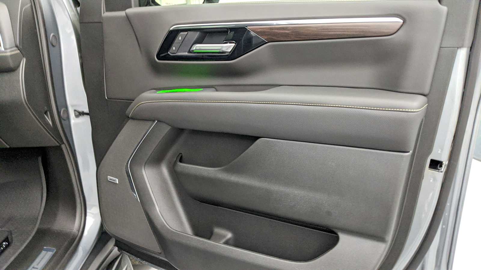 2026 Chevrolet Tahoe Premier - Photo 31