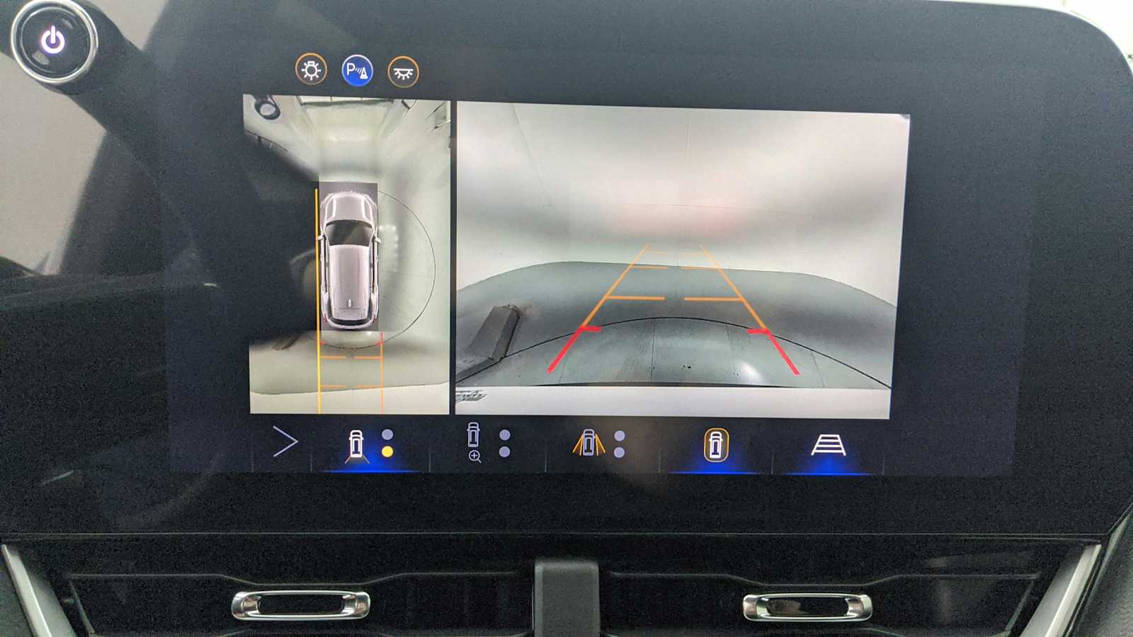 2026 Chevrolet Equinox LT - Photo 17