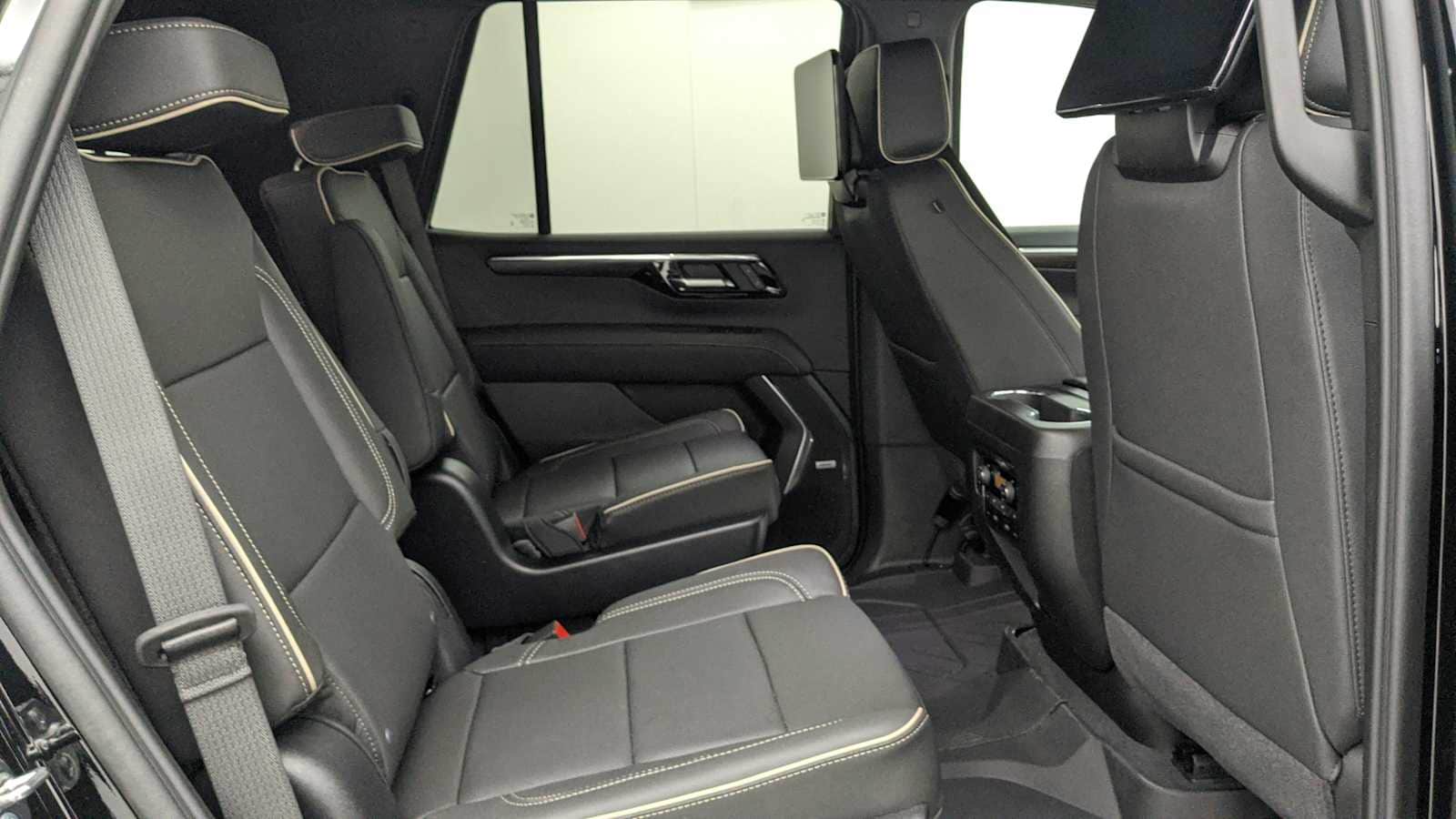2026 Chevrolet Tahoe Premier - Photo 31