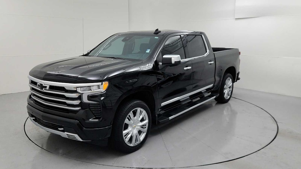 Used 2025 Chevrolet Silverado 1500 High Country Truck Crew Cab
