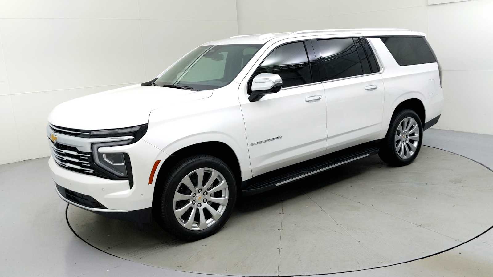 2025 Chevrolet Suburban Premier photo 4