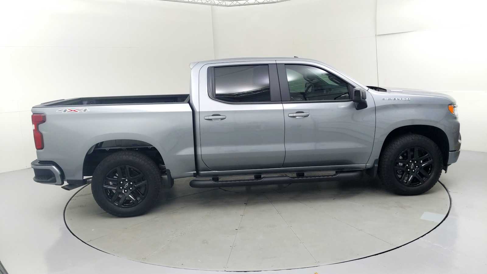 2026 Chevrolet Silverado 1500 RST photo 4