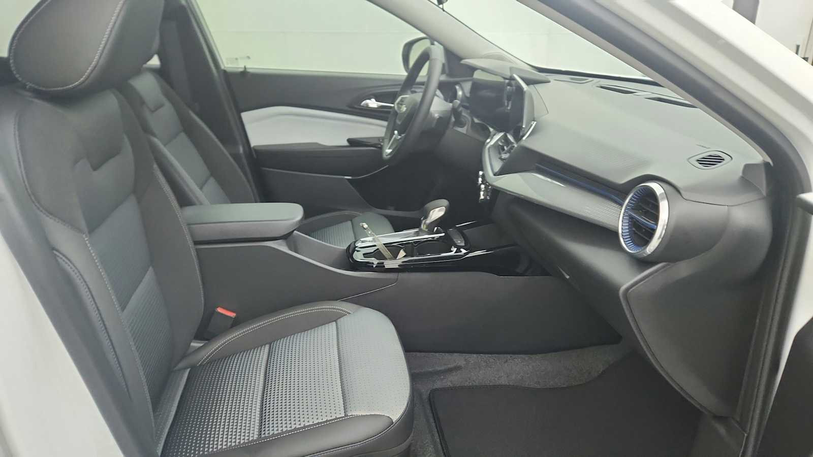 2026 Chevrolet Trax LT - Photo 26