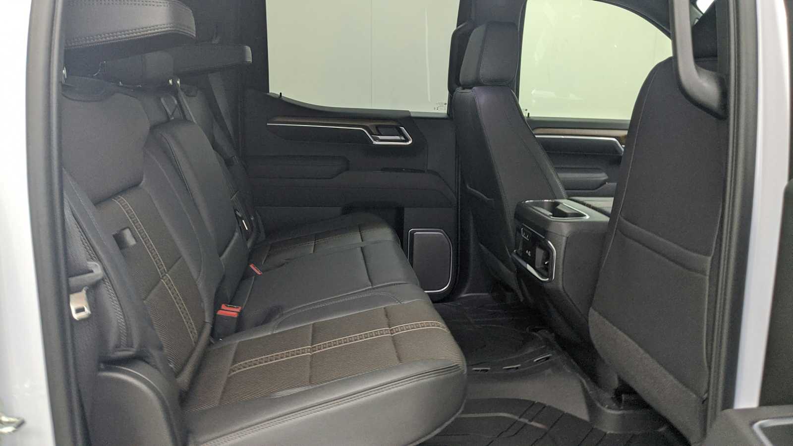 2026 Chevrolet Silverado 1500 High Country - Photo 29