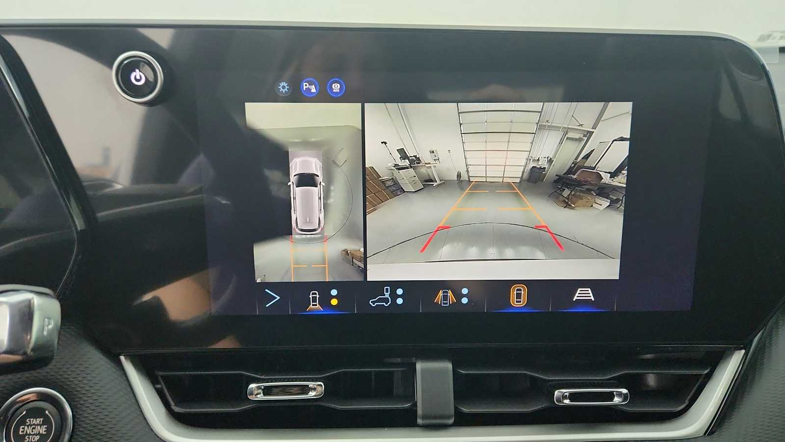 2027 Chevrolet Equinox LT - Photo 17