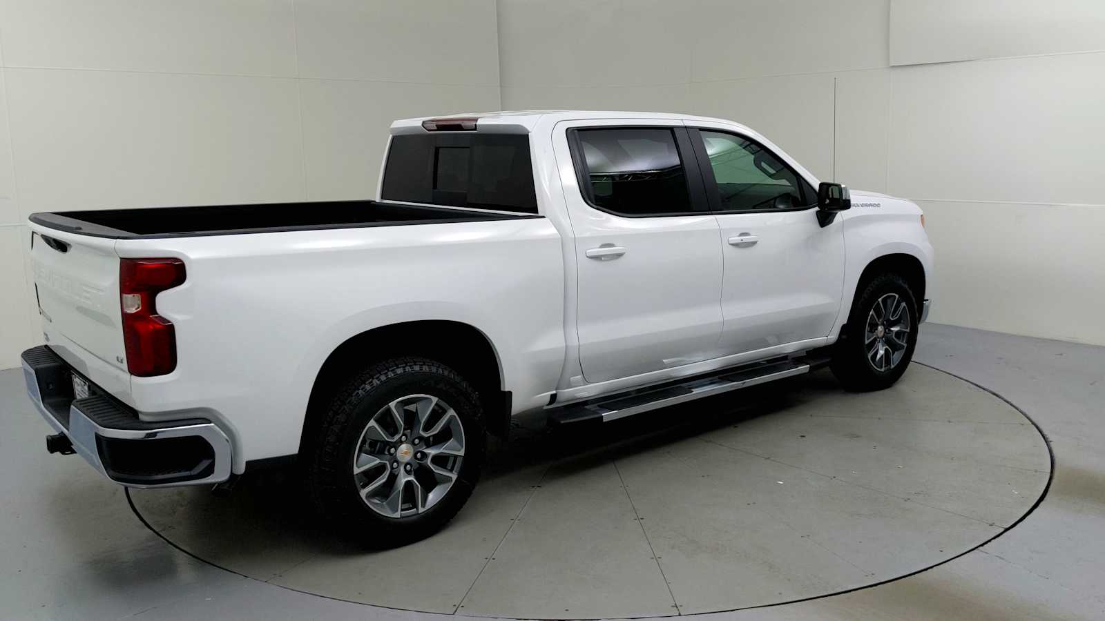 2026 Chevrolet Silverado 1500 LT - Photo 10