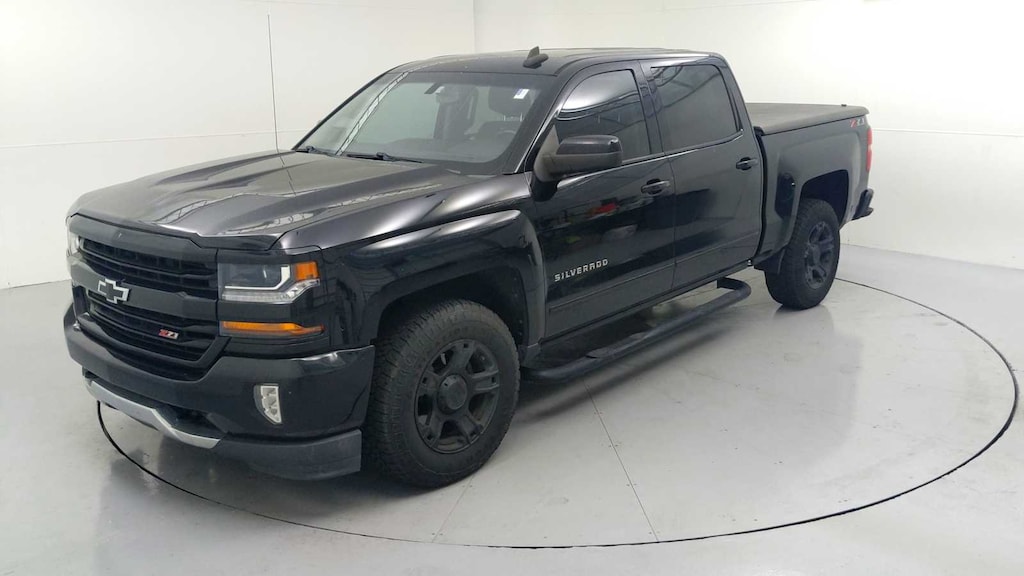 Used 2018 Chevrolet Silverado 1500 LT Truck Crew Cab