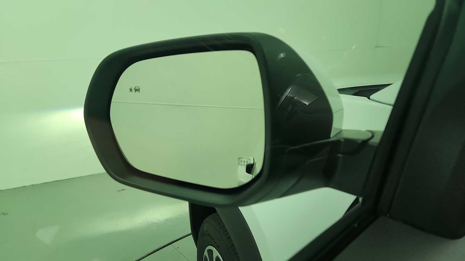2027 Chevrolet Equinox LT - Photo 13