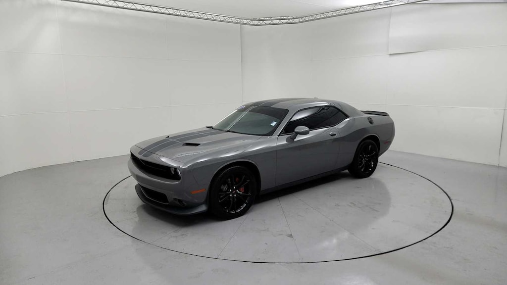 Used 2017 Dodge Challenger R/T Coupe