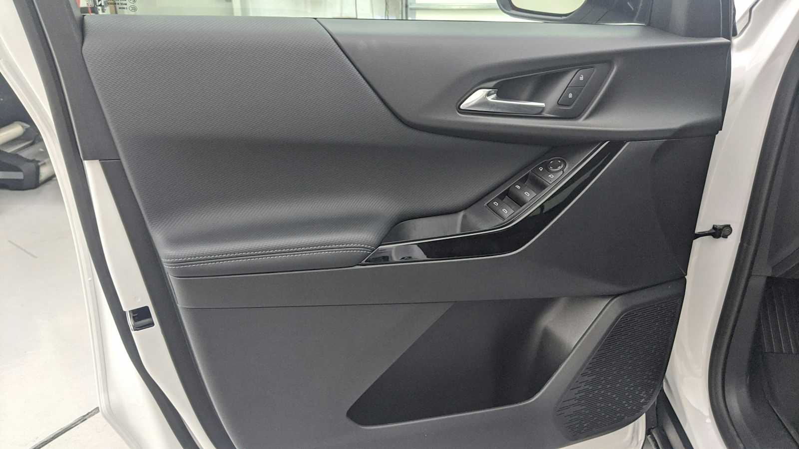 2026 Chevrolet Equinox LT - Photo 21