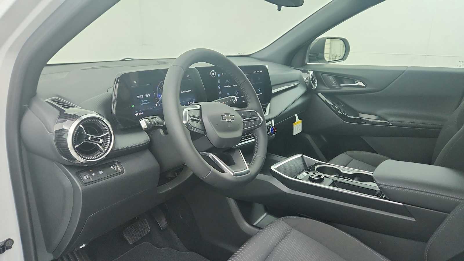 2027 Chevrolet Equinox LT - Photo 11