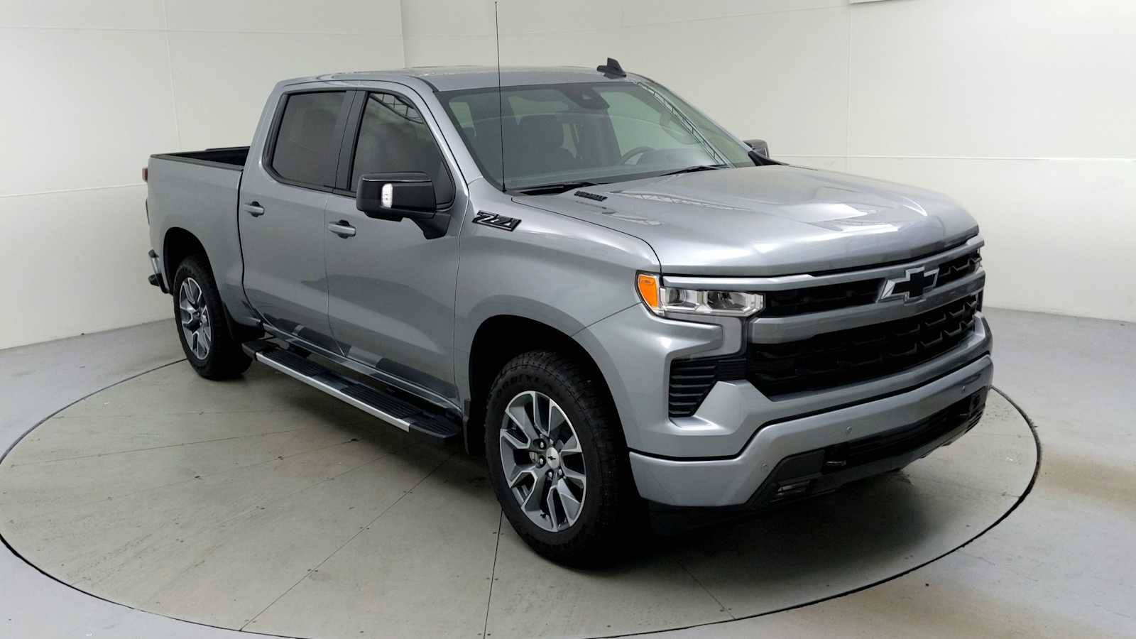 2025 Chevrolet Silverado 1500 RST photo 2