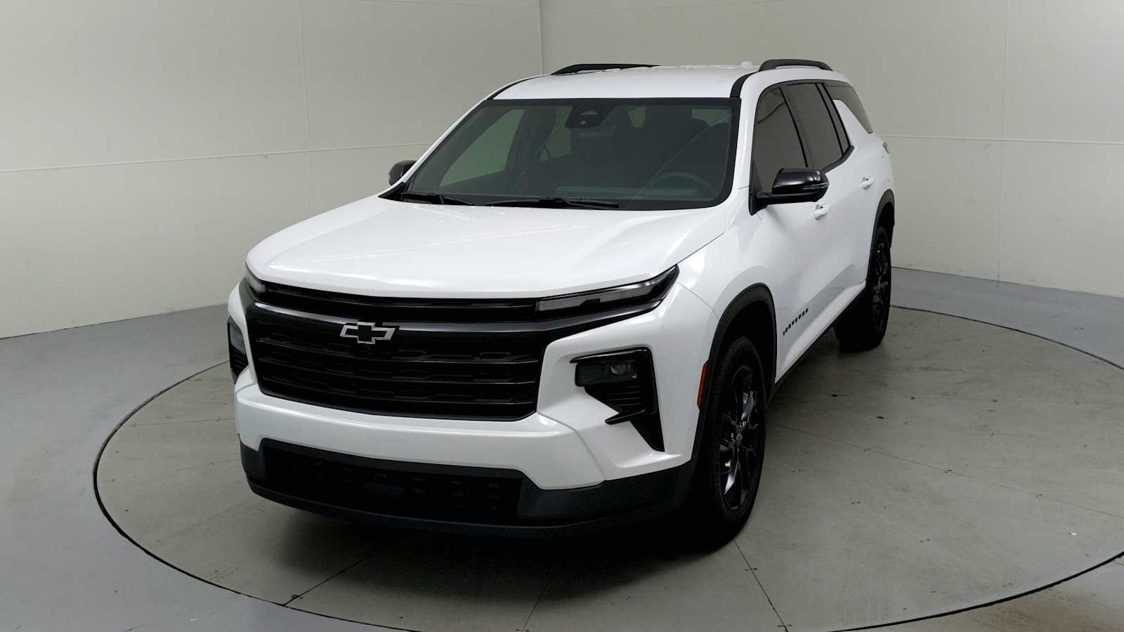 2026 Chevrolet Traverse photo 3