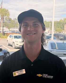 Staff member Alex Deal from ID_928daf35fd77