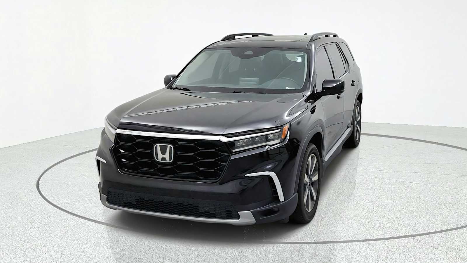 Used 2024 Honda Pilot Touring SUV