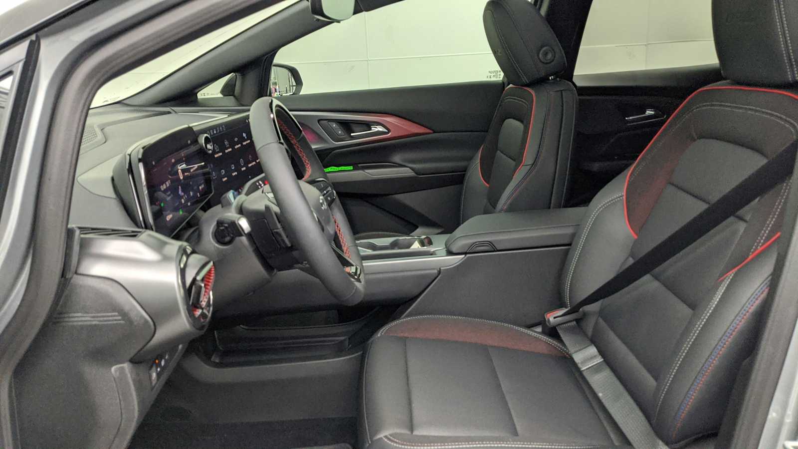 2026 Chevrolet Equinox EV RS - Photo 12