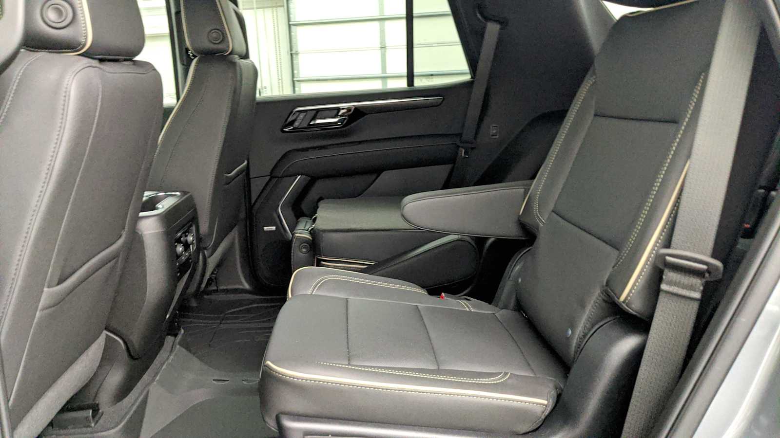 2026 Chevrolet Tahoe Premier - Photo 26