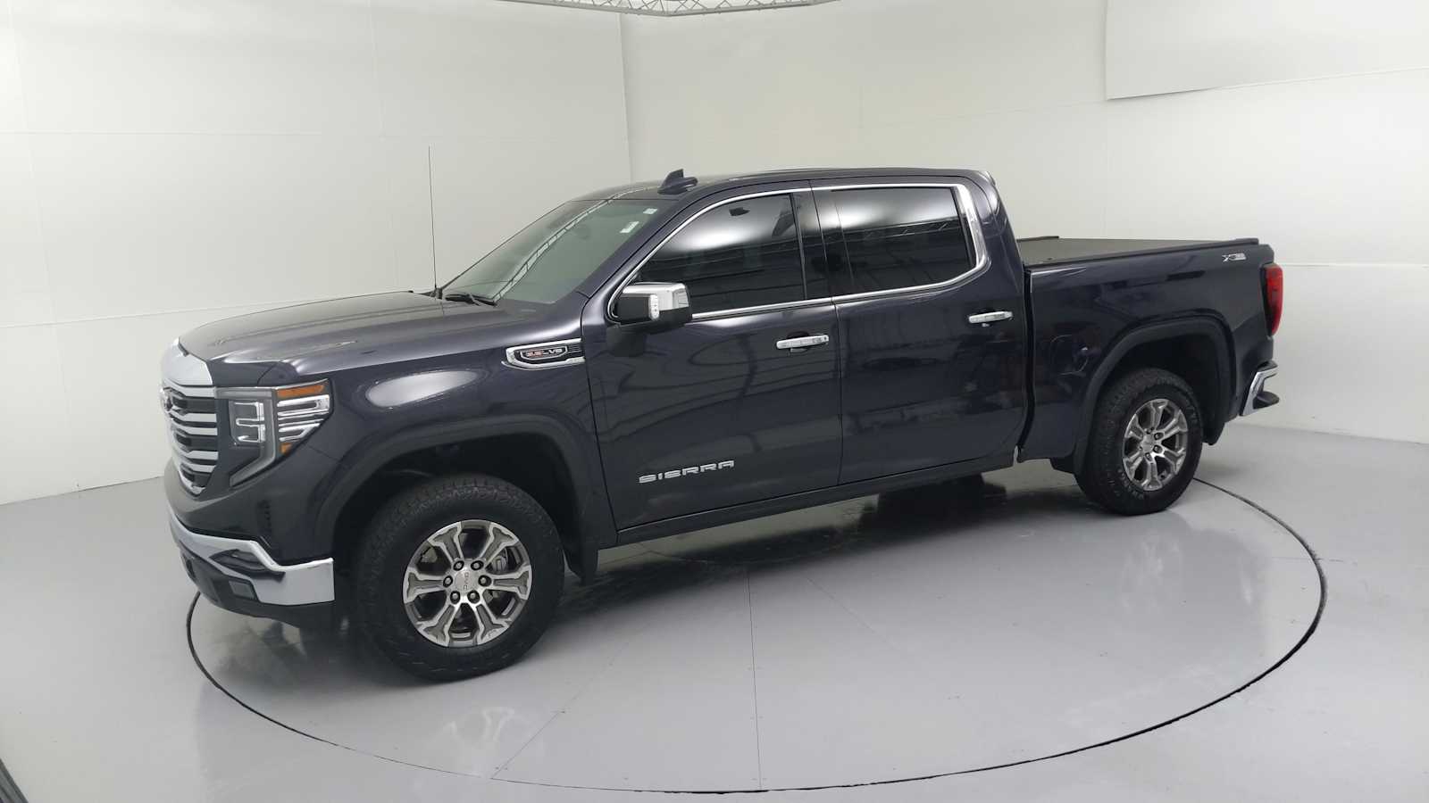 2022 Gmc Sierra 1500 SLT photo 4