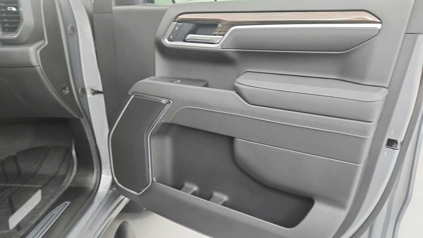 2026 Chevrolet Silverado 1500 RST - Photo 26