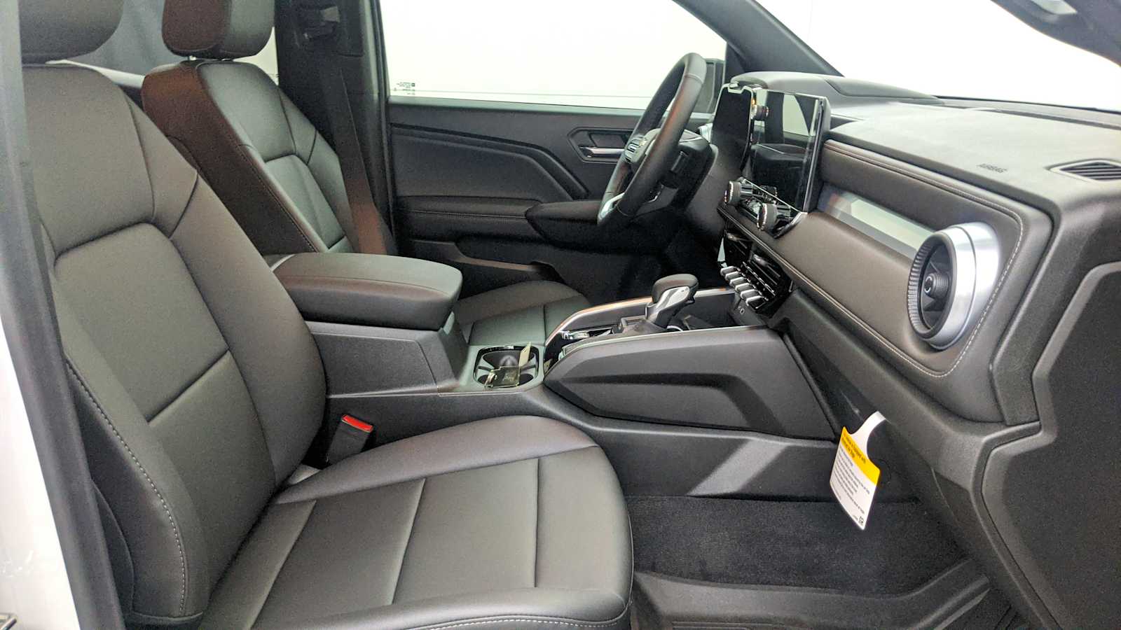 2026 Chevrolet Colorado LT - Photo 28
