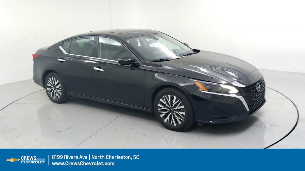 Used 2024 Nissan Altima 2.5 SV Sedan