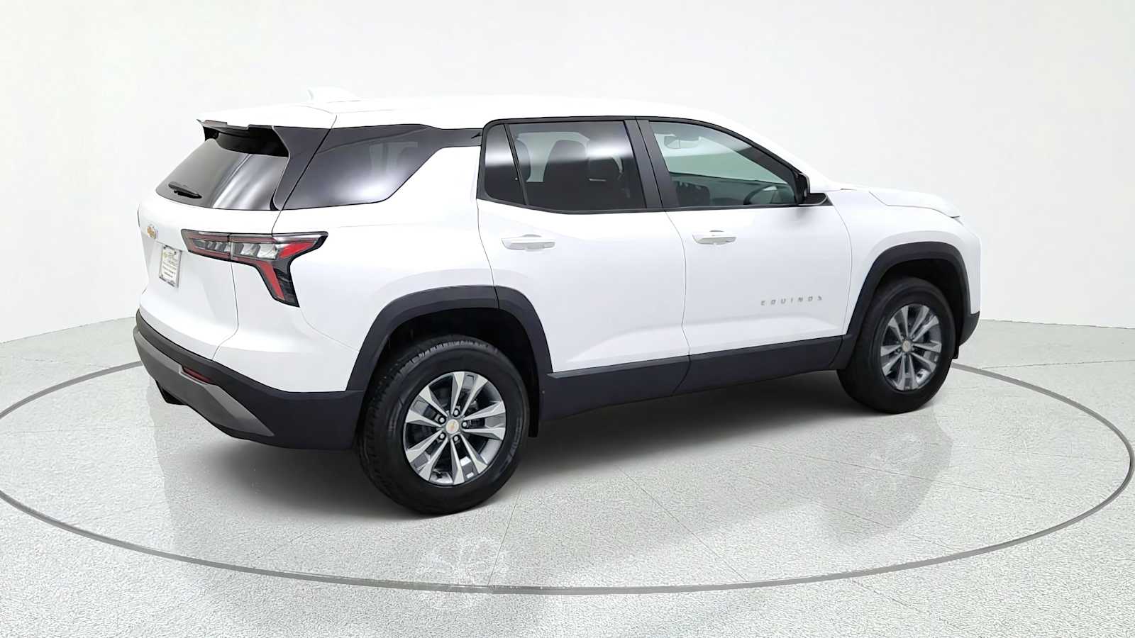 2027 Chevrolet Equinox LT - Photo 9