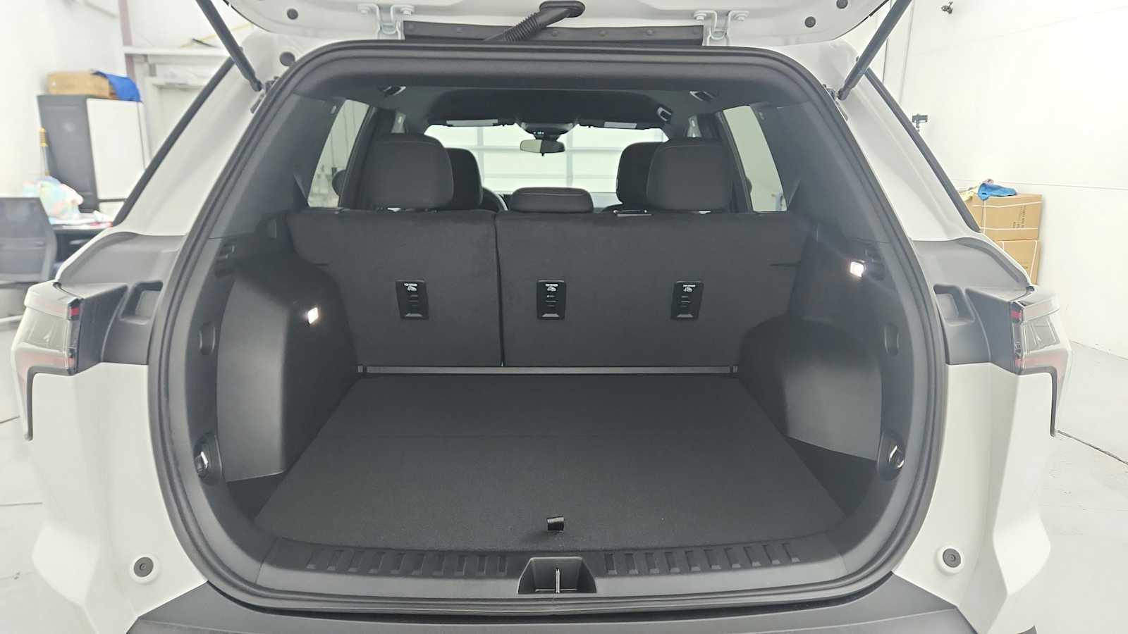2027 Chevrolet Equinox LT - Photo 24
