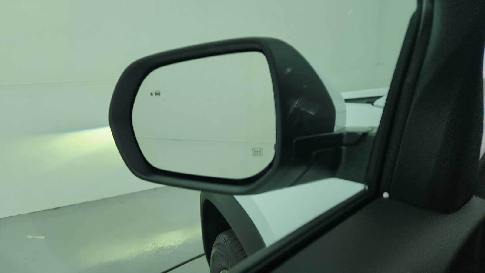 2027 Chevrolet Equinox LT - Photo 13