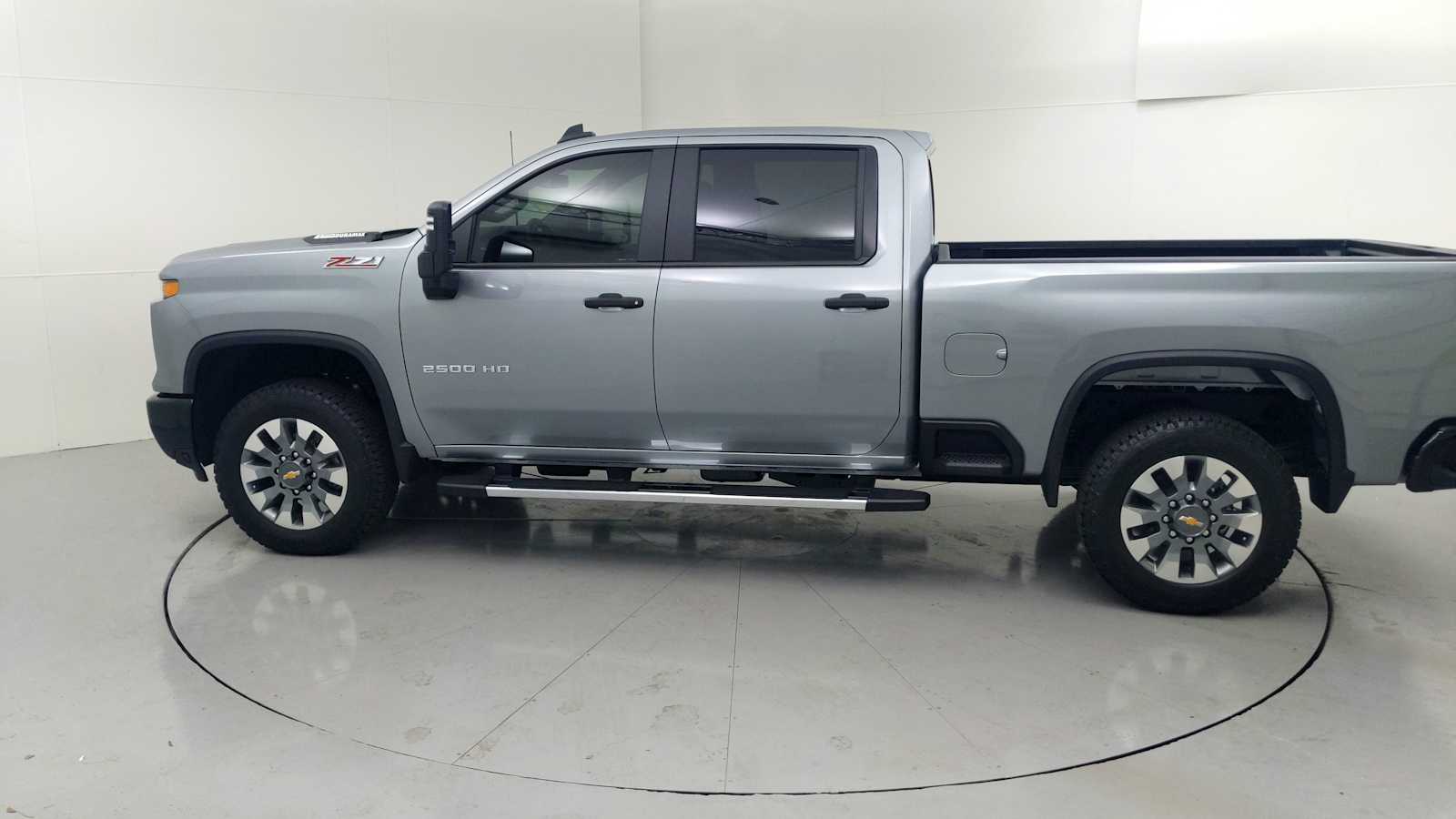 2026 Chevrolet Silverado 2500 HD Custom - Photo 6