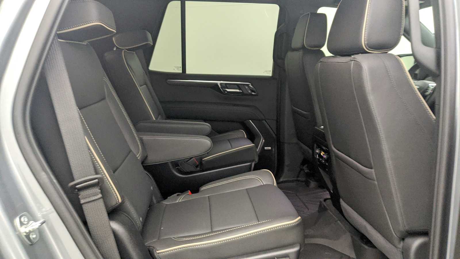2026 Chevrolet Tahoe Premier - Photo 32